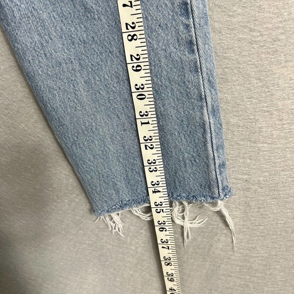 Levi's Wedgie Jeans Size 27 Light Wash Distressed Button Fly Raw Hem L25 - Picture 9 of 13